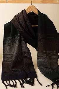 Image for Kusvaa Kusl112 Eeshwar Woolen Muffler Closeup 2 New