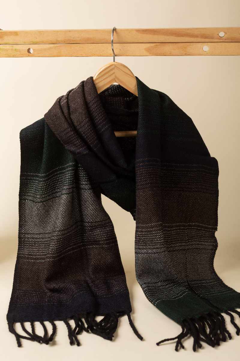 Image for Kusvaa Kusl112 Eeshwar Woolen Muffler Featured New