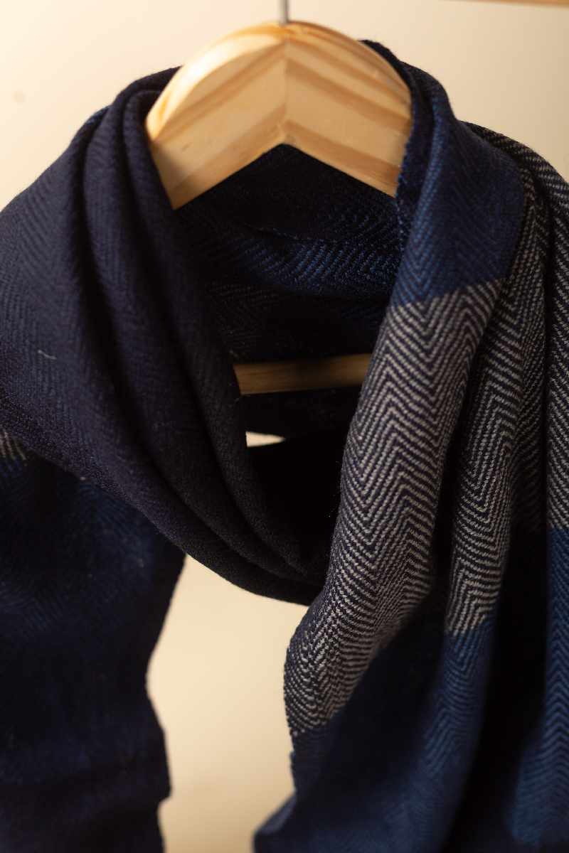 Image for Kusvaa Kusl123 Gautam Woolen Muffler Side New