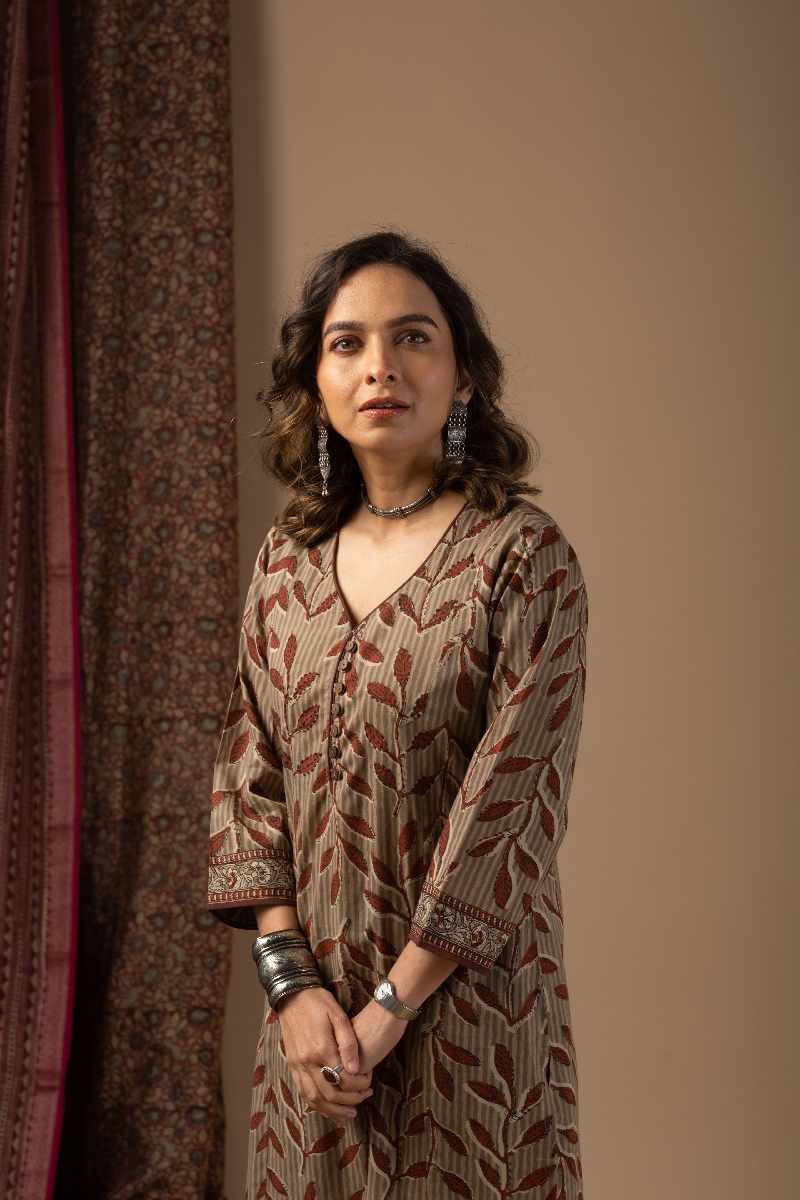 Image for Kusvaa Wkr072 Sunila Cotton Screen Print Kurta Closeup 2