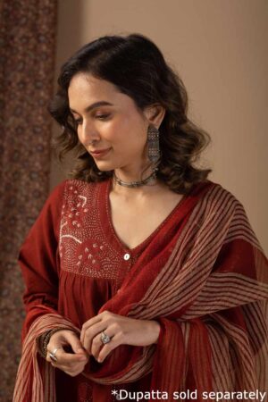 Image for Kusvaa Wkr073 Aarna Cotton Slub Kurta Featured