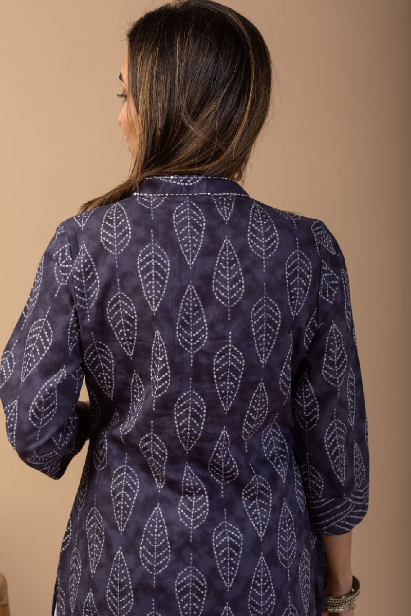 Image for Kusvaa Wkr075 Sarni Cotton Blockprint Kurta Sitting