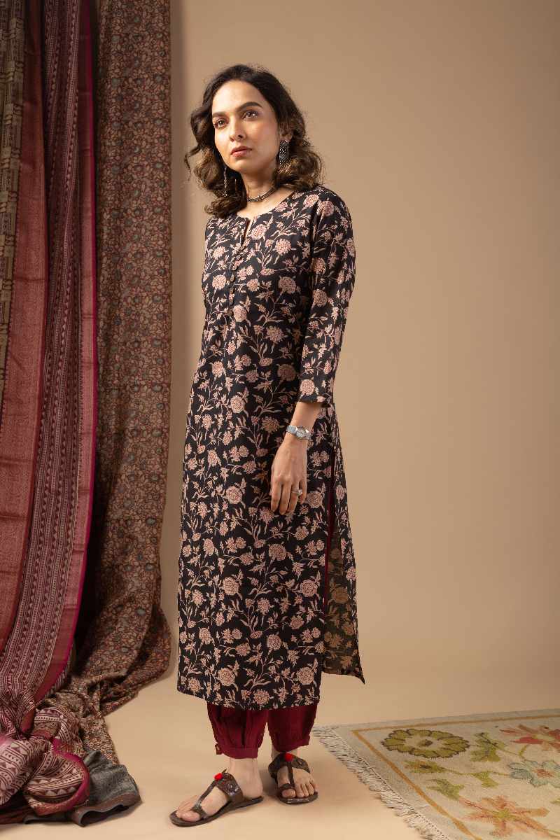 Image for Kusvaa Wkr080 Linki Cotton Blockprint Kurta Closeup 2