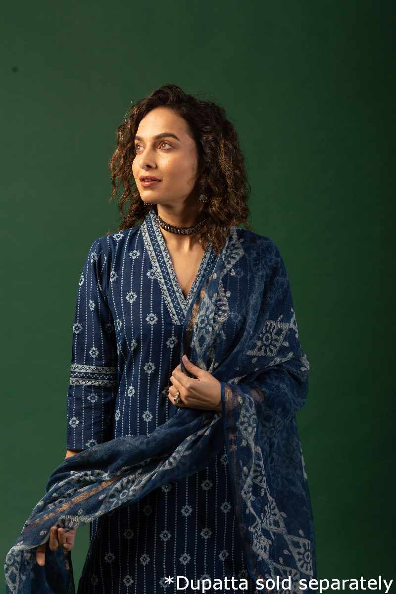 Image for Kusvaa Wkr085 Lalee Cotton Handblock Kurta Sitting