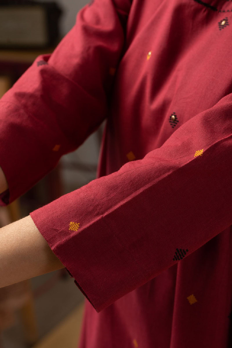 Image for Kusvaa Cood075 Samshini Handloom Cotton Kurta Pant Set Closeup