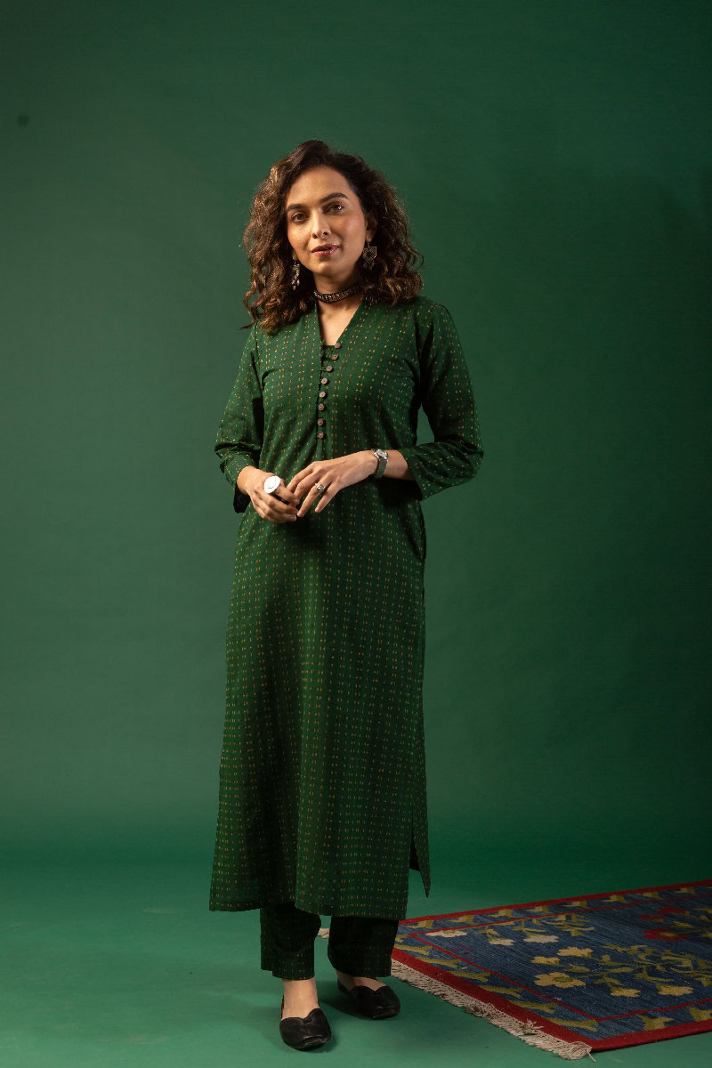 Image for Kusvaa Cood078 Nisha Handloom Cotton Kurta Pant Set Sitting