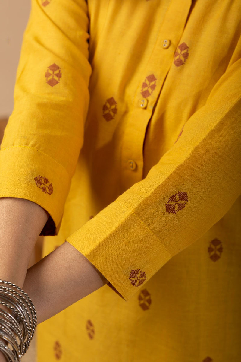 Image for Kusvaa Wkr098 Raine Handloom Cotton Kurta Closeup 2