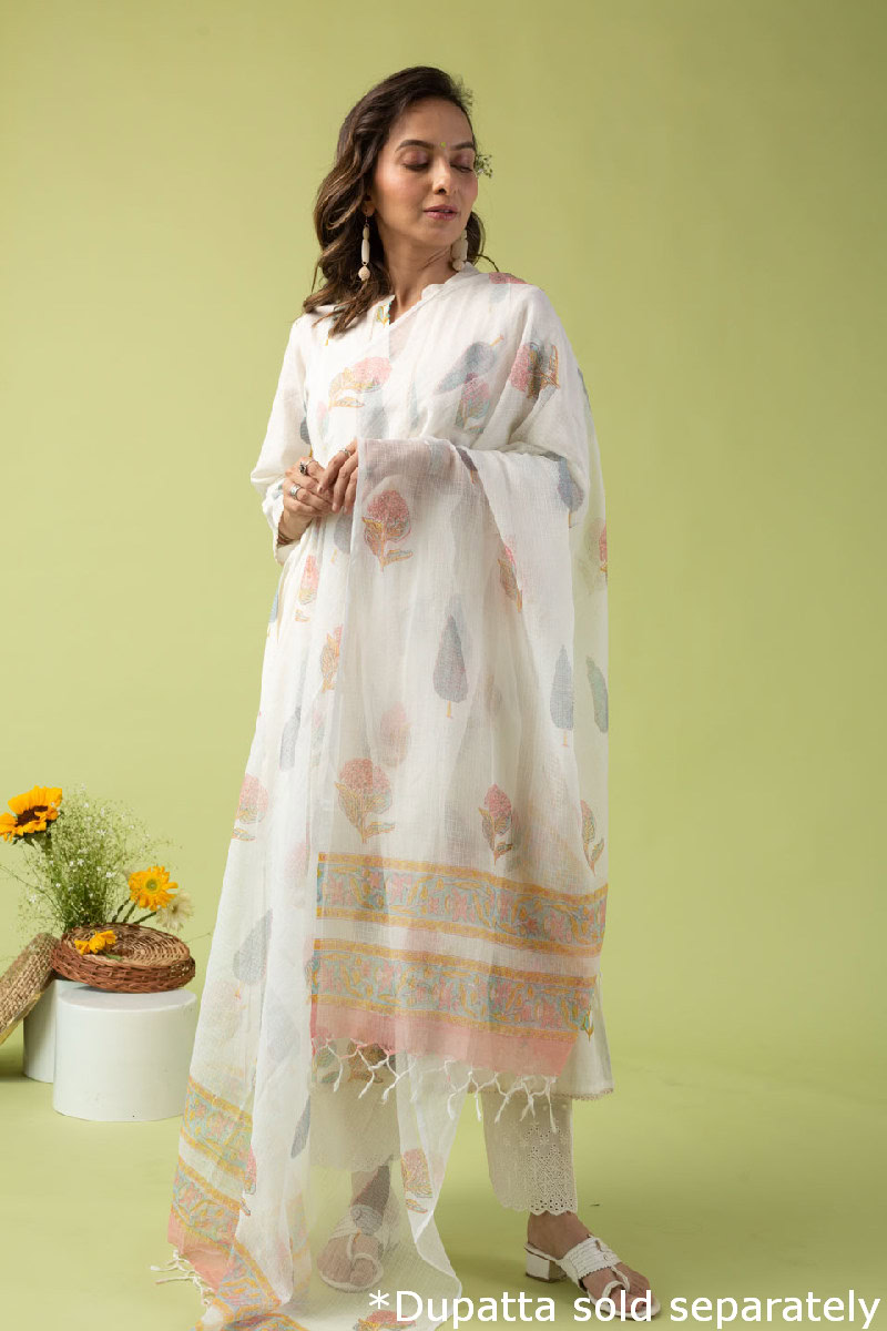 Image for Kusvaa Wkr100 Triss Handblock Cotton Kurta Closeup 5