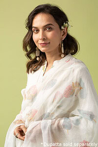 Image for Kusvaa Wkr100 Triss Handblock Cotton Kurta Featured