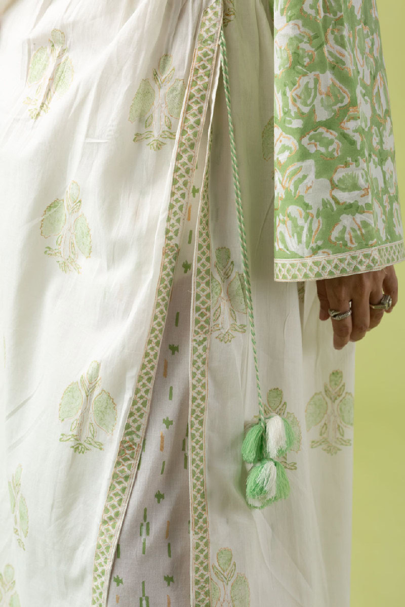 Image for Kusvaa Wkr101 Harneez Cotton Block Print Kurta Sitting