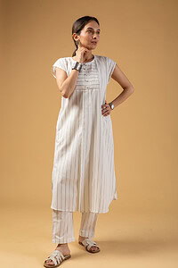 Image for Kusvaa Cood079 Ananya Handloom Cotton Co Ord Set Sleeves