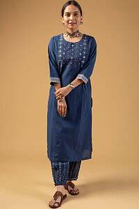 Image for Kusvaa Cood080 Jyotsana Handloom Cotton Kurta Pant Set Back