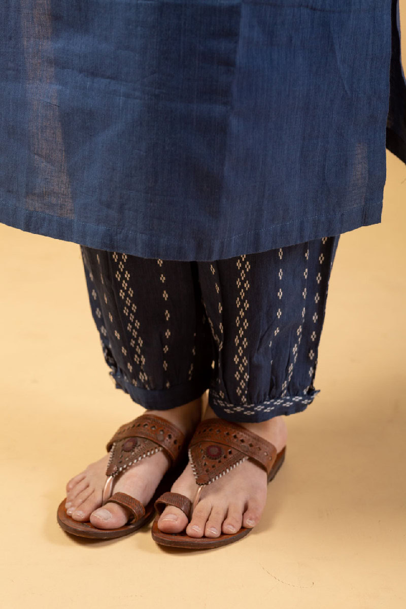 Image for Kusvaa Cood080 Jyotsana Handloom Cotton Kurta Pant Set Sleeves