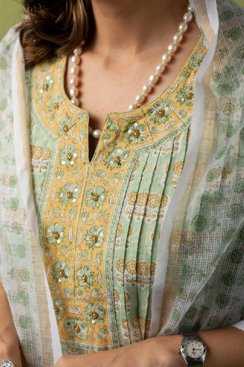 Image for Kusvaa Kds010 Reedhima Cotton Kurta With Dupatta Set Closeup 2