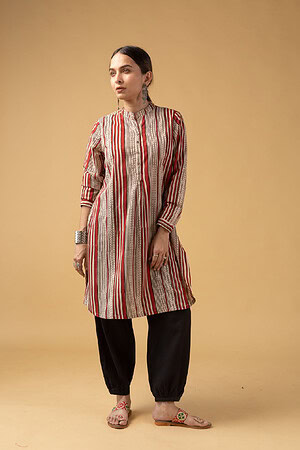 Image for Kusvaa Shk019 Jayeshi Cotton Short Kurti Sleeves