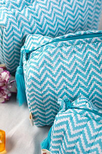 Image for Kusvaa Ubg009 Riyana Toiletry Pouch Set Of 3 Closeup