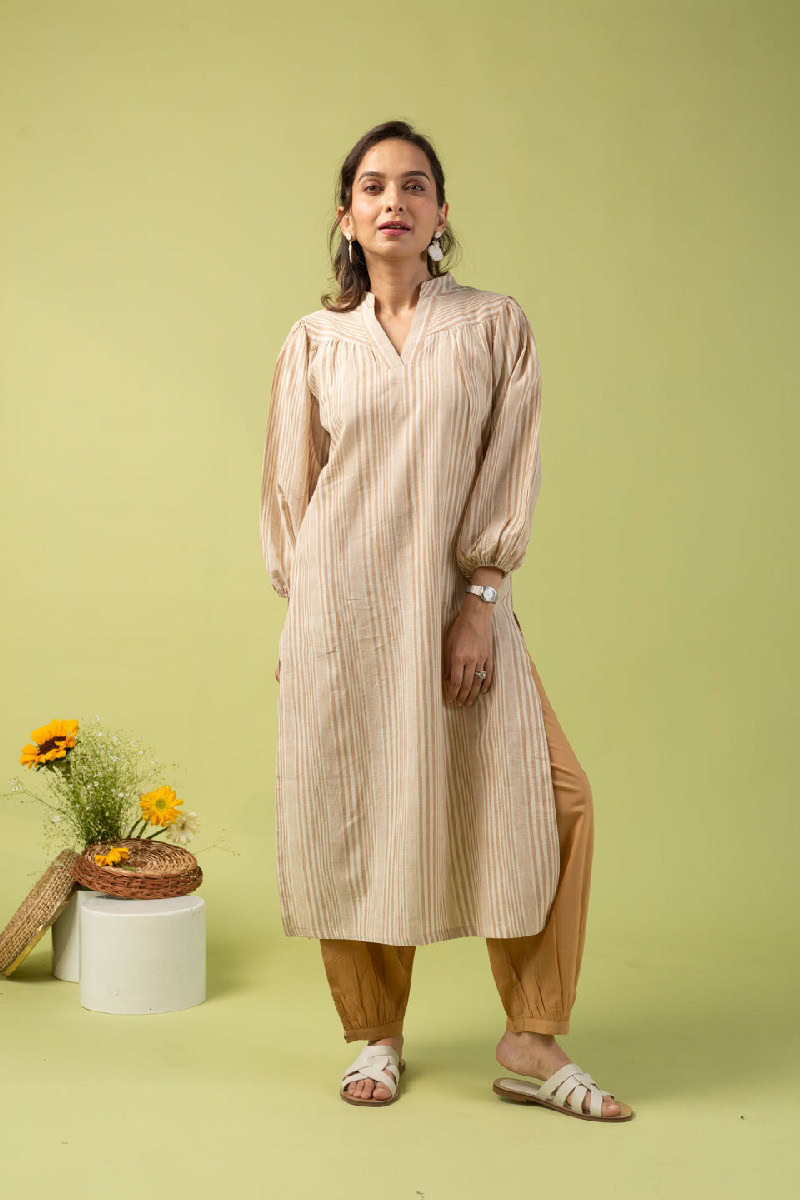 Image for Kusvaa Wkr109 Deeksha Handloom Cotton Kurta Closeup