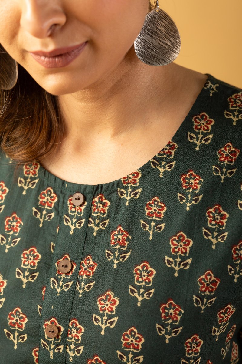 Image for Kusvaa Wkr113 Shihna Cotton Blockprint Kurta Closeup