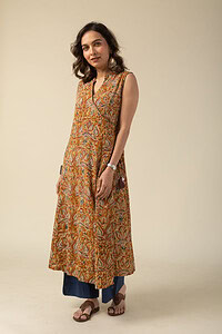 Image for Kusvaa Wkr114 Ahani Muslin Kalamkari Kurta Sleeves