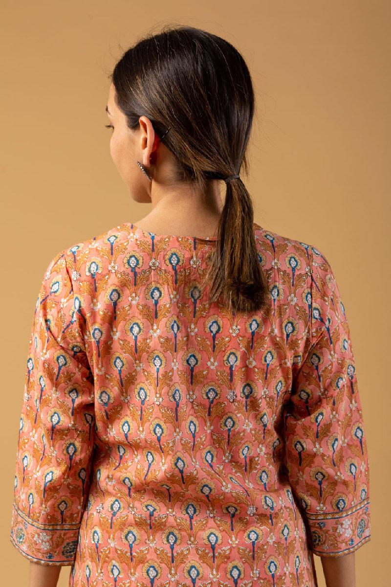 Image for Kusvaa Wkr115 Tanuja Cotton Blockprint Kurta Sitting