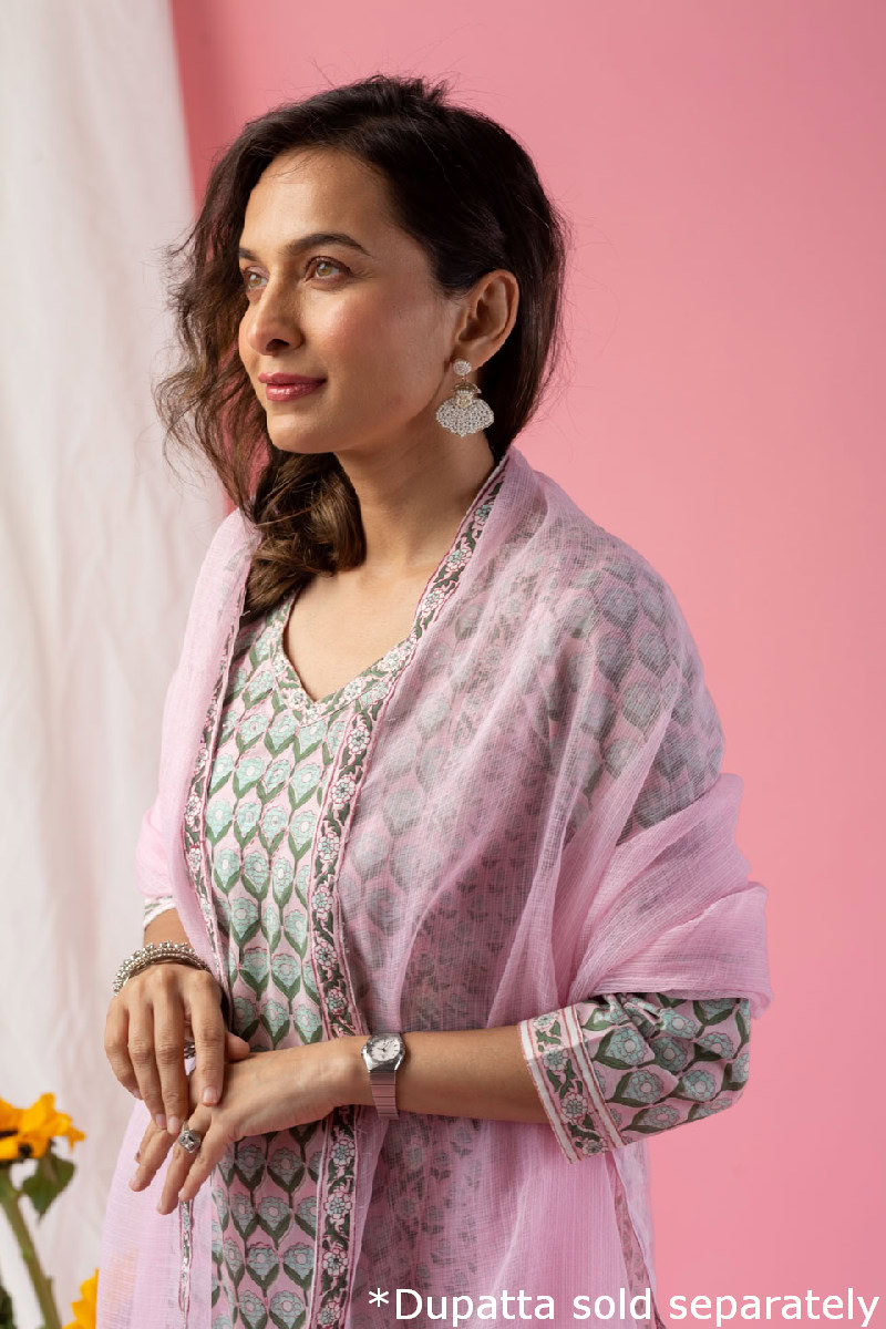 Image for Kusvaa Wkr117 Sanju Cotton Blockprint Kurta Sitting