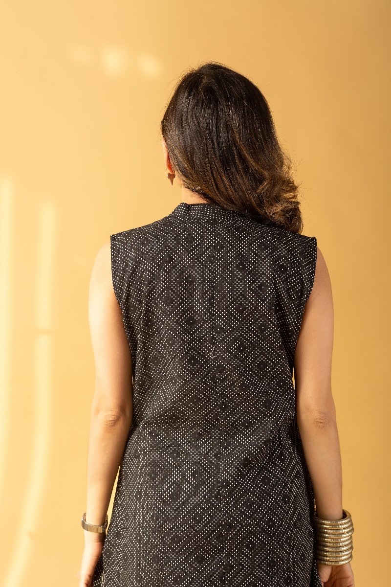 Image for Kusvaa Wkr121 Anila Handloom Cotton Kurta Closeup 2