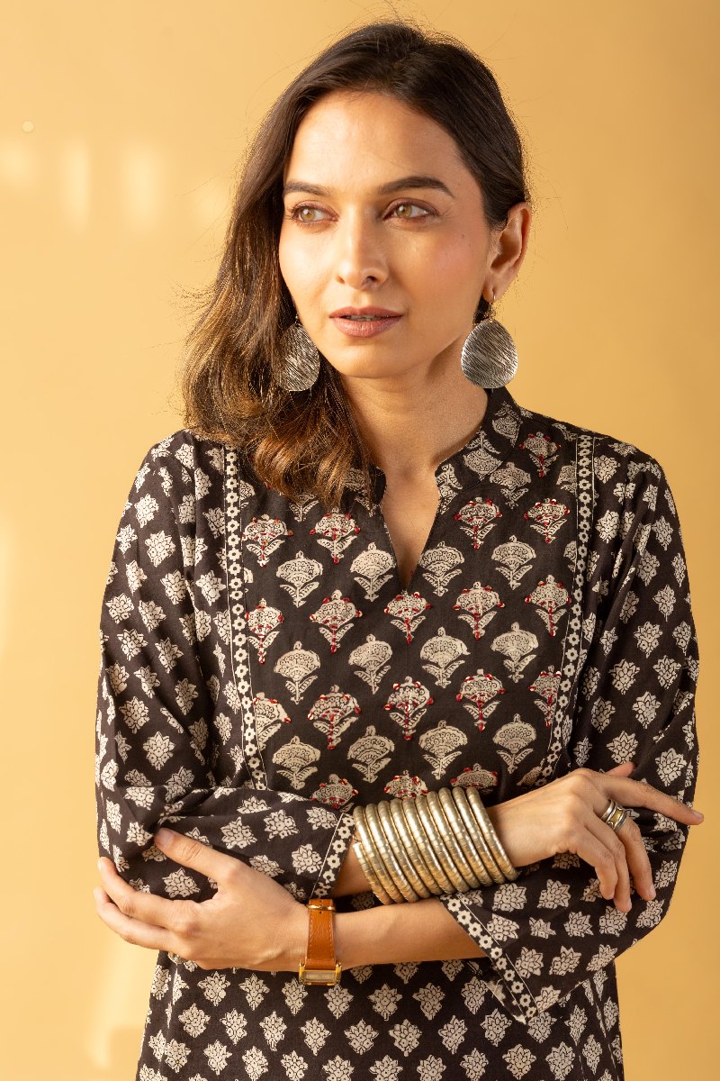 Image for Kusvaa Wkr125 Indu Handblock Cotton Kurta Featured