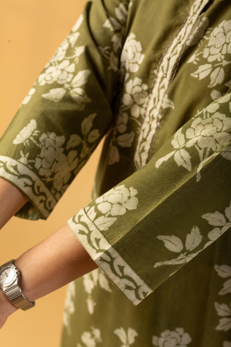 Image for Kusvaa Wkr128 Gautami Cotton Handblock Kurta Closeup 2