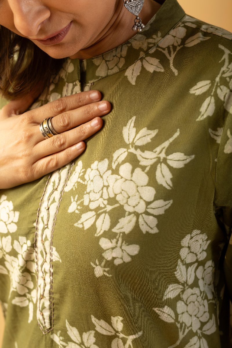 Image for Kusvaa Wkr128 Gautami Cotton Handblock Kurta Closeup