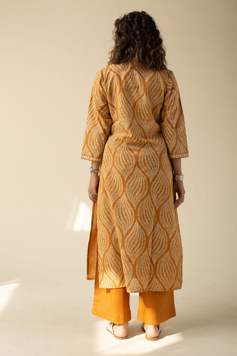 Image for Kusvaa Wkr129 Ristha Cotton Handblock Kurta Sitting