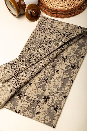 Image for Kusvaa Dup178 Yesasri Assam Silk Stole Closeup