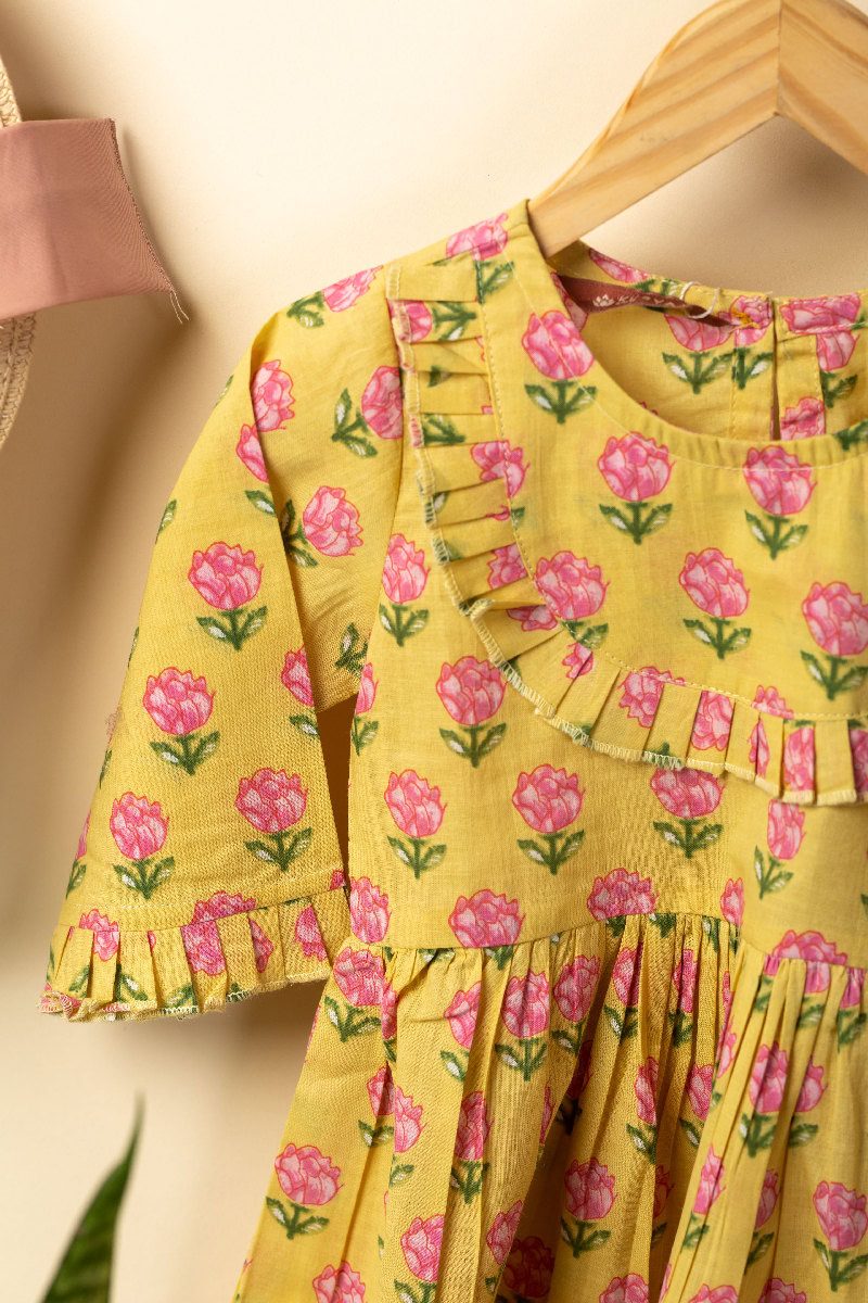 Image for Kusvaa Grw063 Vrishti Cotton Girls Frock Closeup 4