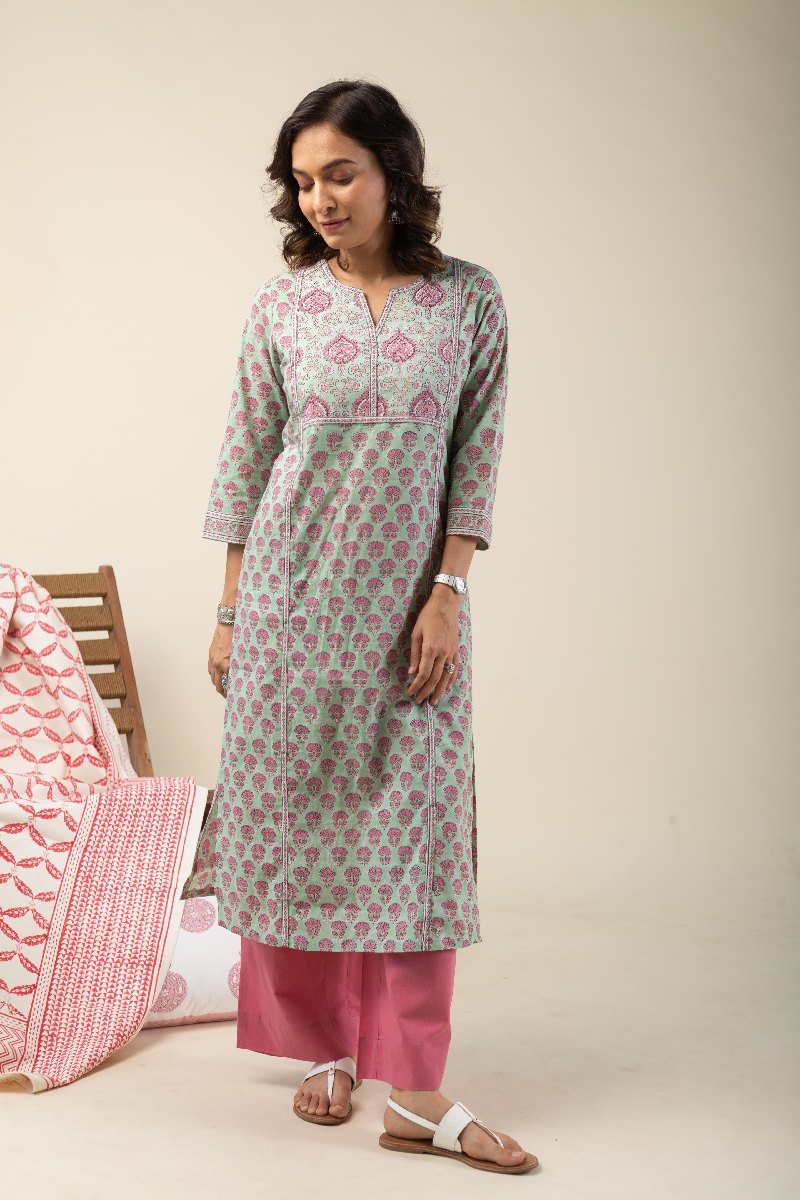 Image for Kusvaa Wkr133 Amara Cotton Handblock Kurta Side