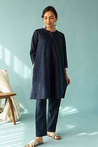 Image for Kusvaa Cood093 Pavitra Handloom Cotton Kurta Pant Set Side