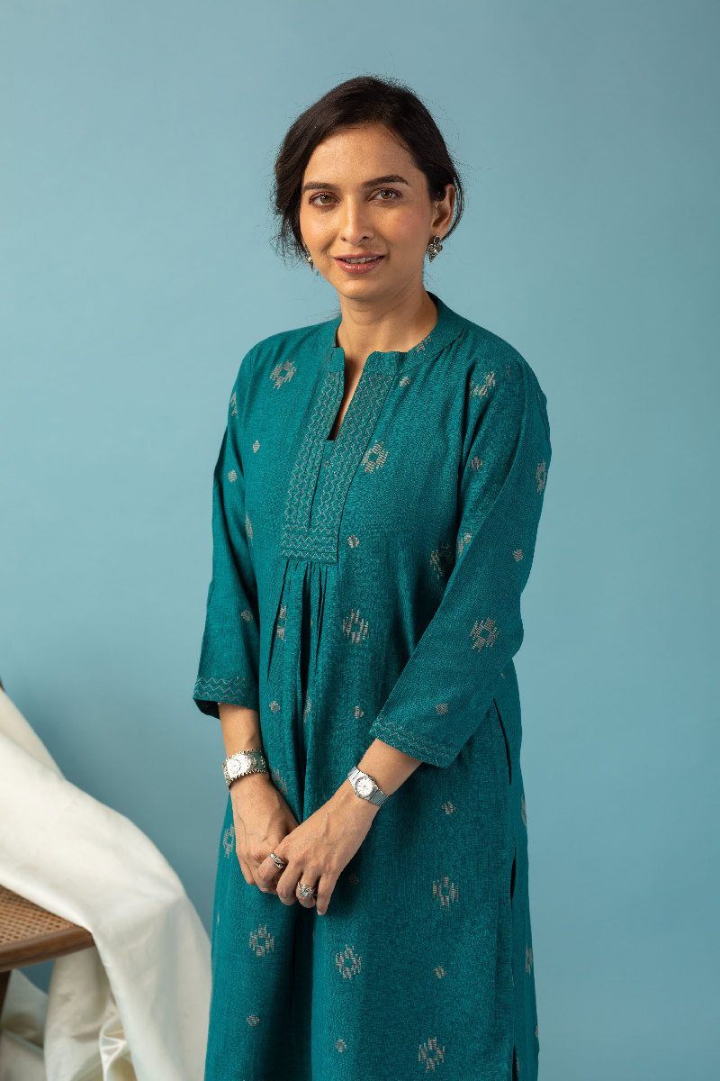 Image for Kusvaa Cood094 Ramya Handloom Cotton Kurta Pant Set Sitting