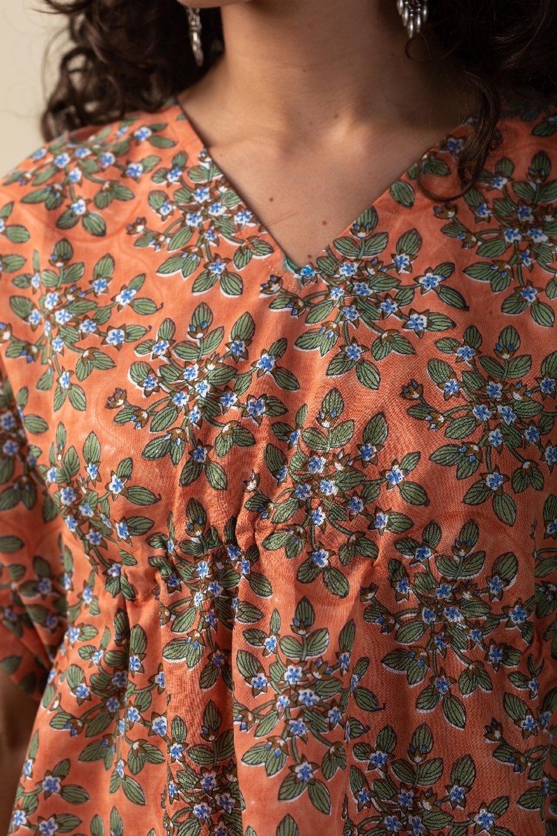 Image for Kusvaa Shkaf001 Zvika Hanblock Cotton Kaftan Closeup