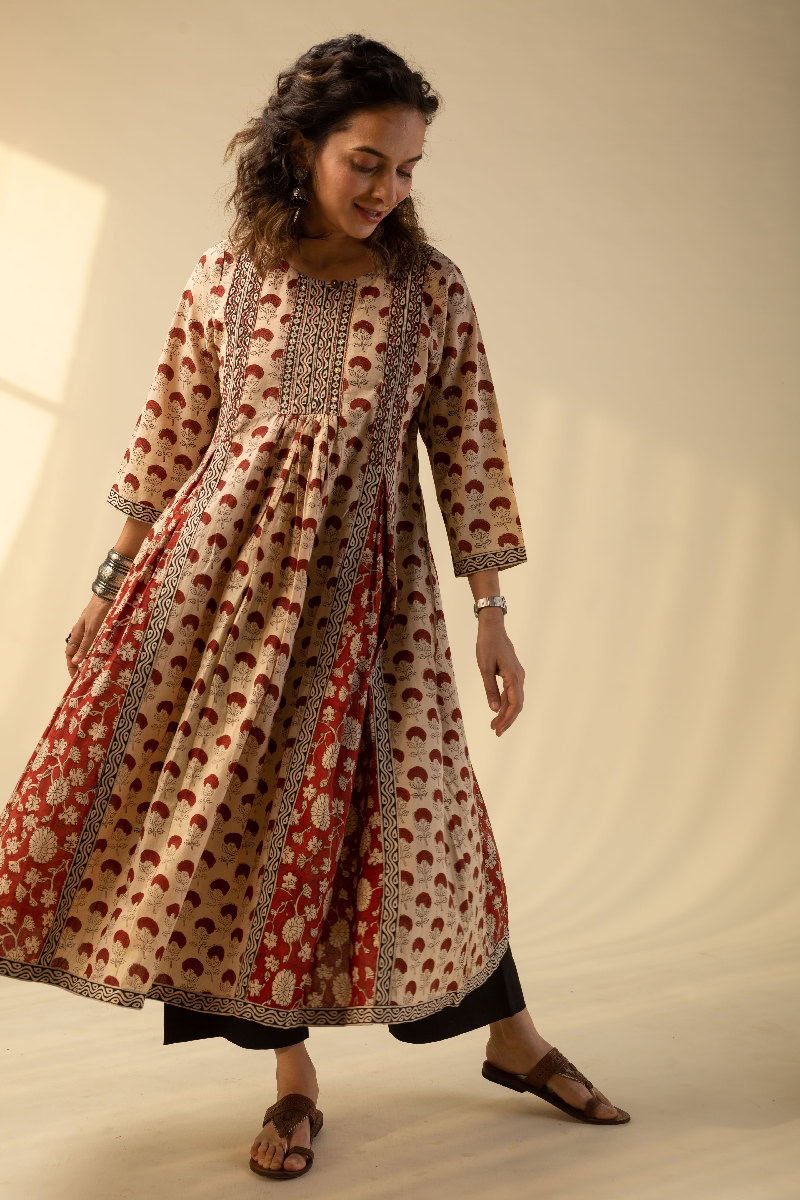 Image for Kusvaa Wkr154 Bina Handblock Cotton Kurta Sitting