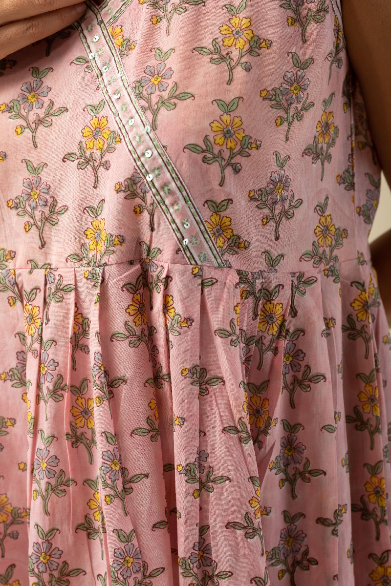 Image for Kusvaa Wkr159 Upadhriti Handblock Cotton Kurta Neck