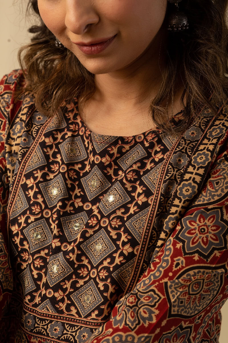Image for Kusvaa Wkr162 Jivika Cotton Kurta Closeup 2