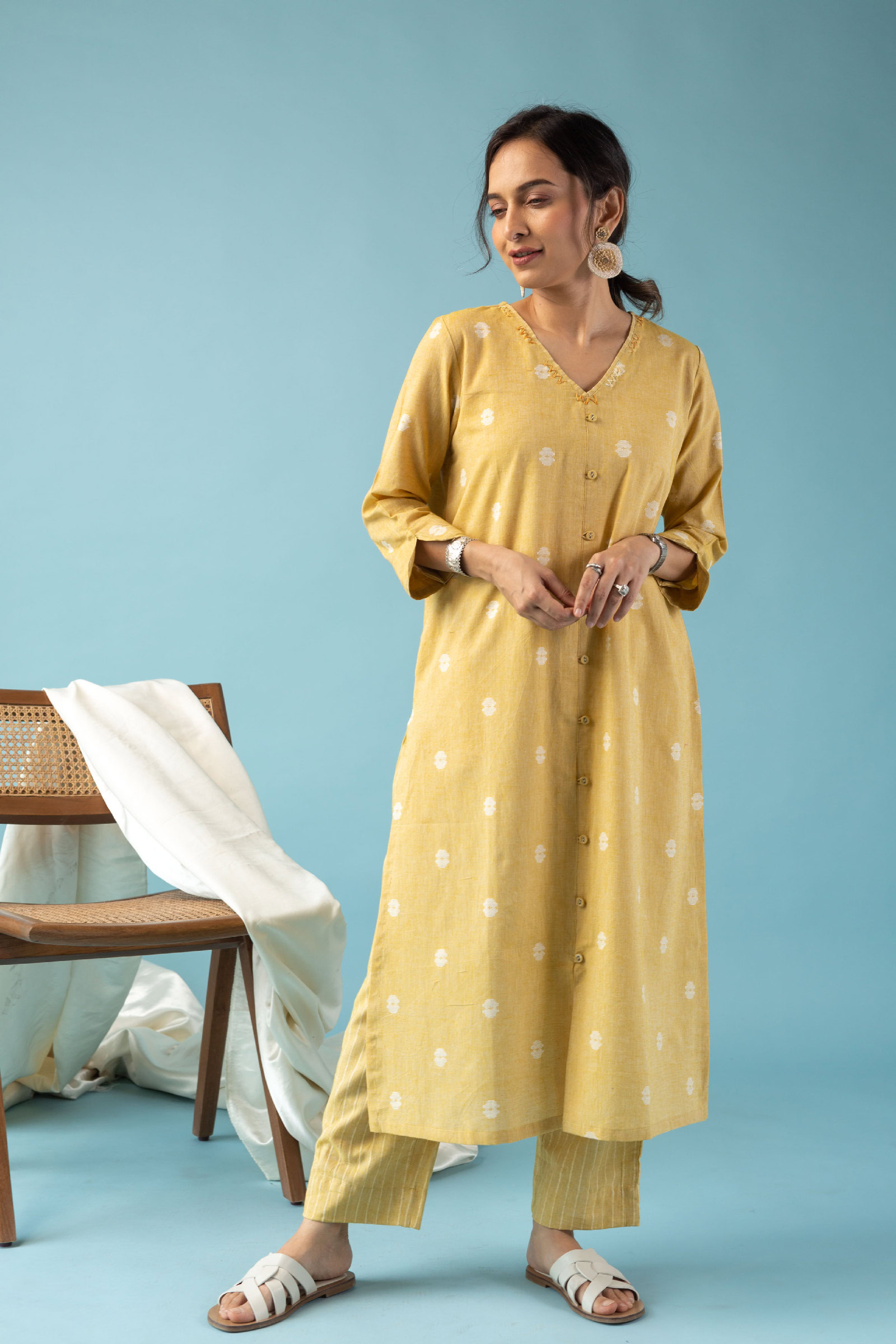Image for Kusvaa Cood096 Amani Handloom Cotton Kurta Pant Set Front