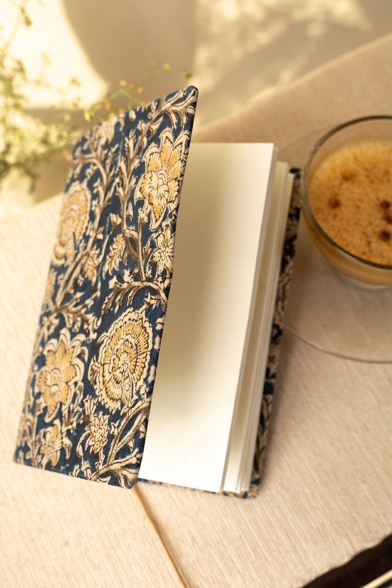 Image for Kusvaa Dia001 Kusvaa Dia001 Abhivritti Diary Closeup 2
