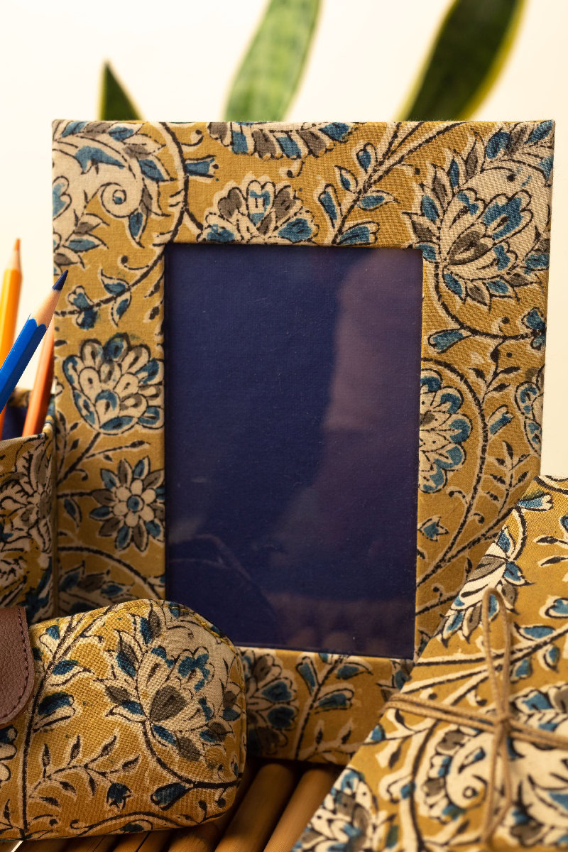 Image for Kusvaa Dia002 Abhivritti Diary Closeup 2