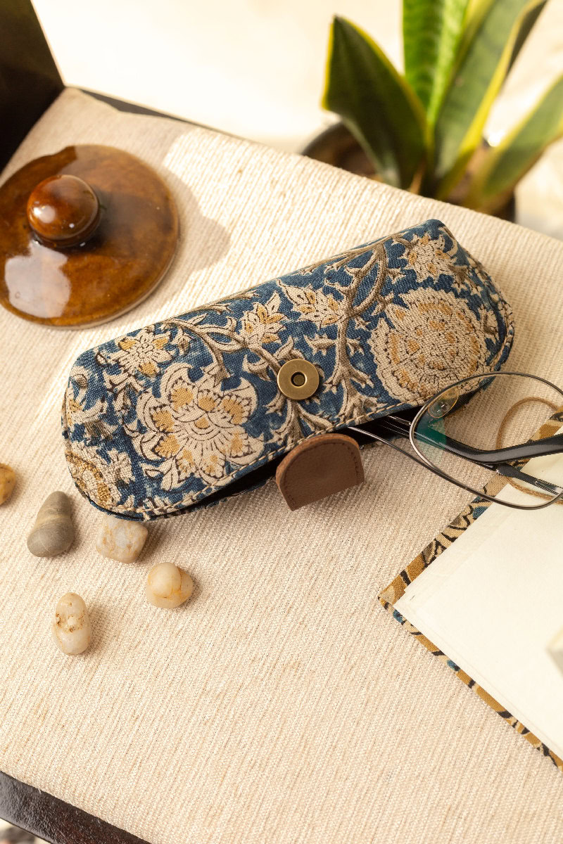 Image for Kusvaa Eyc017 Chashm E Baddoor Sunglass Spectacles Cover Side