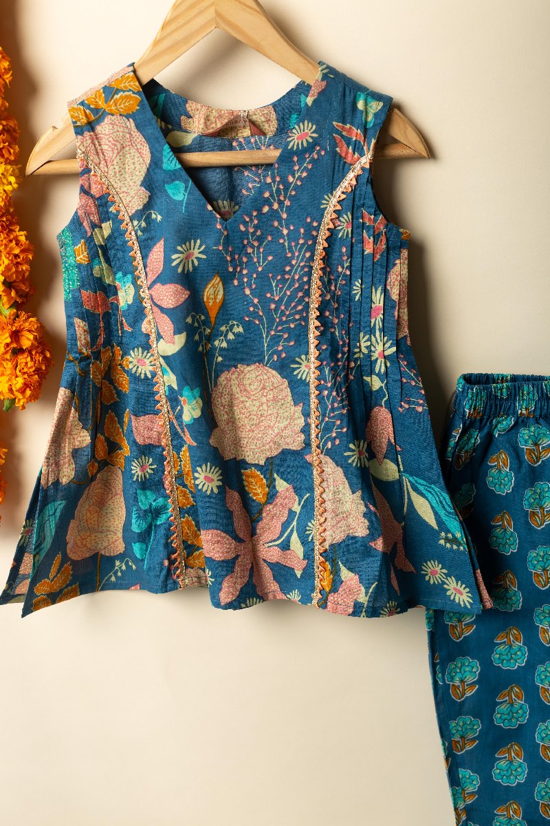 Image for Kusvaa Grw081 Tanmayi Cotton Girls Kurta Pant Set Closeup 2