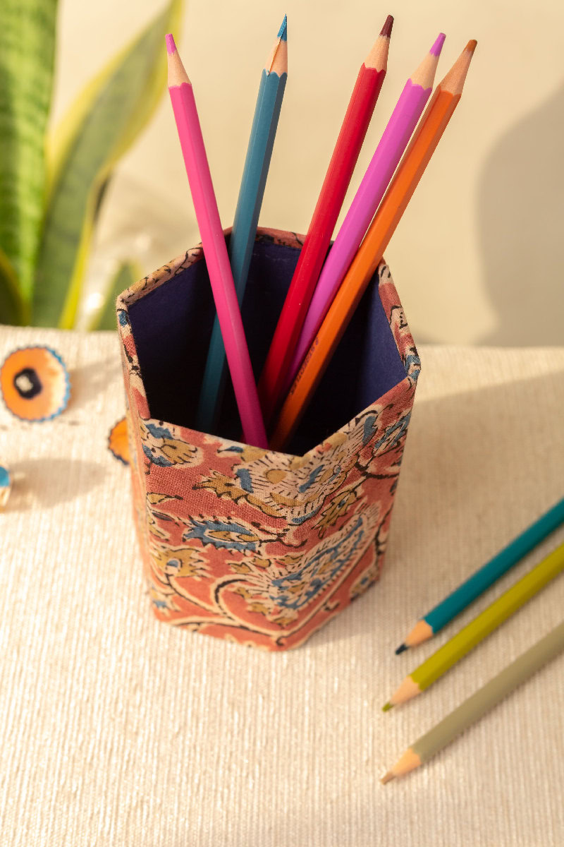 Image for Kusvaa Peh014 Kalam Dhari Pen Holder Closeup