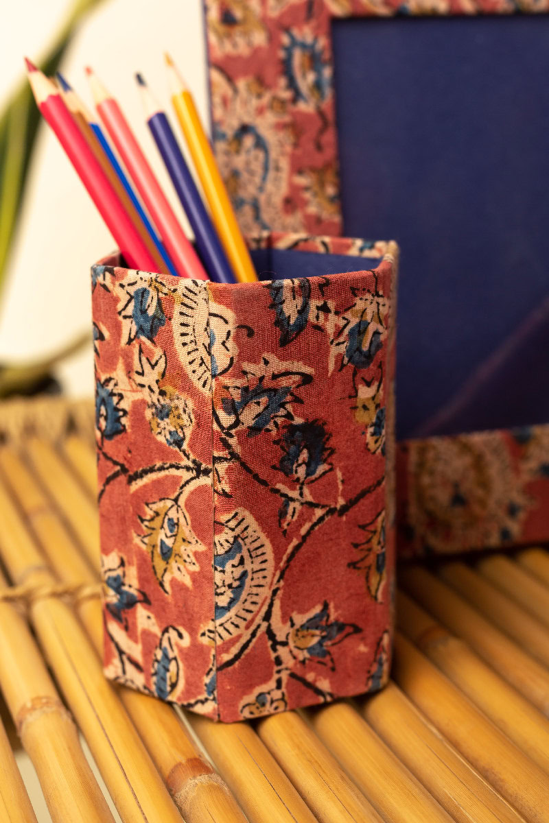 Image for Kusvaa Peh014 Kalam Dhari Pen Holder Front