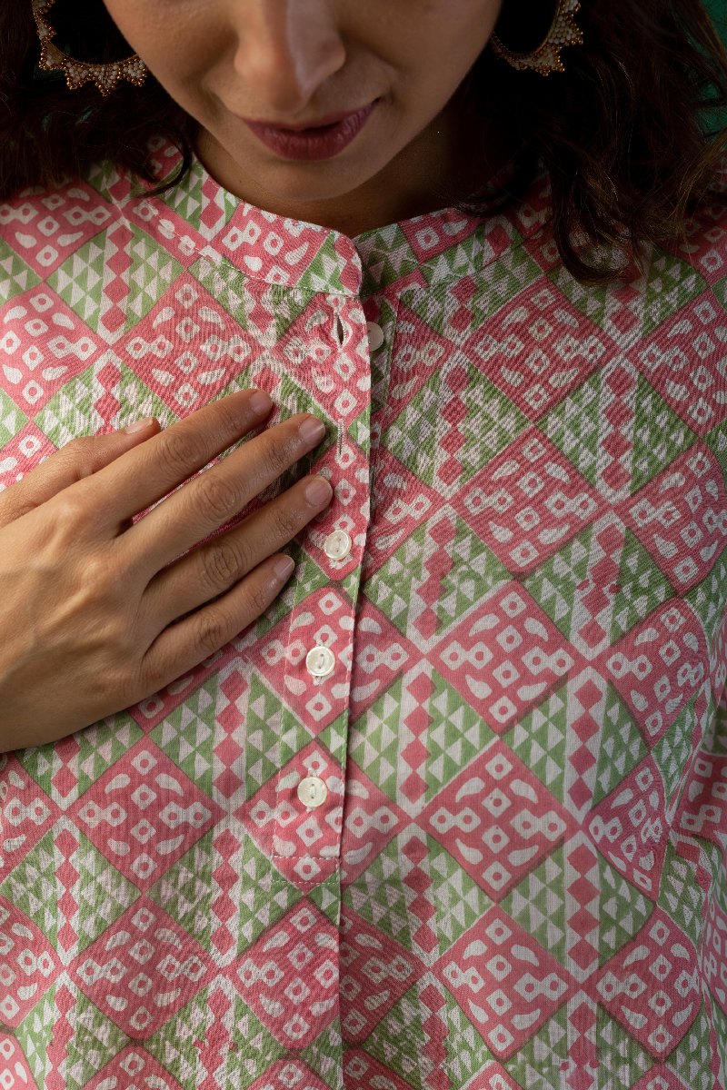 Image for Kusvaa Shk027 Aarushi Cotton Short Kurti Closeup