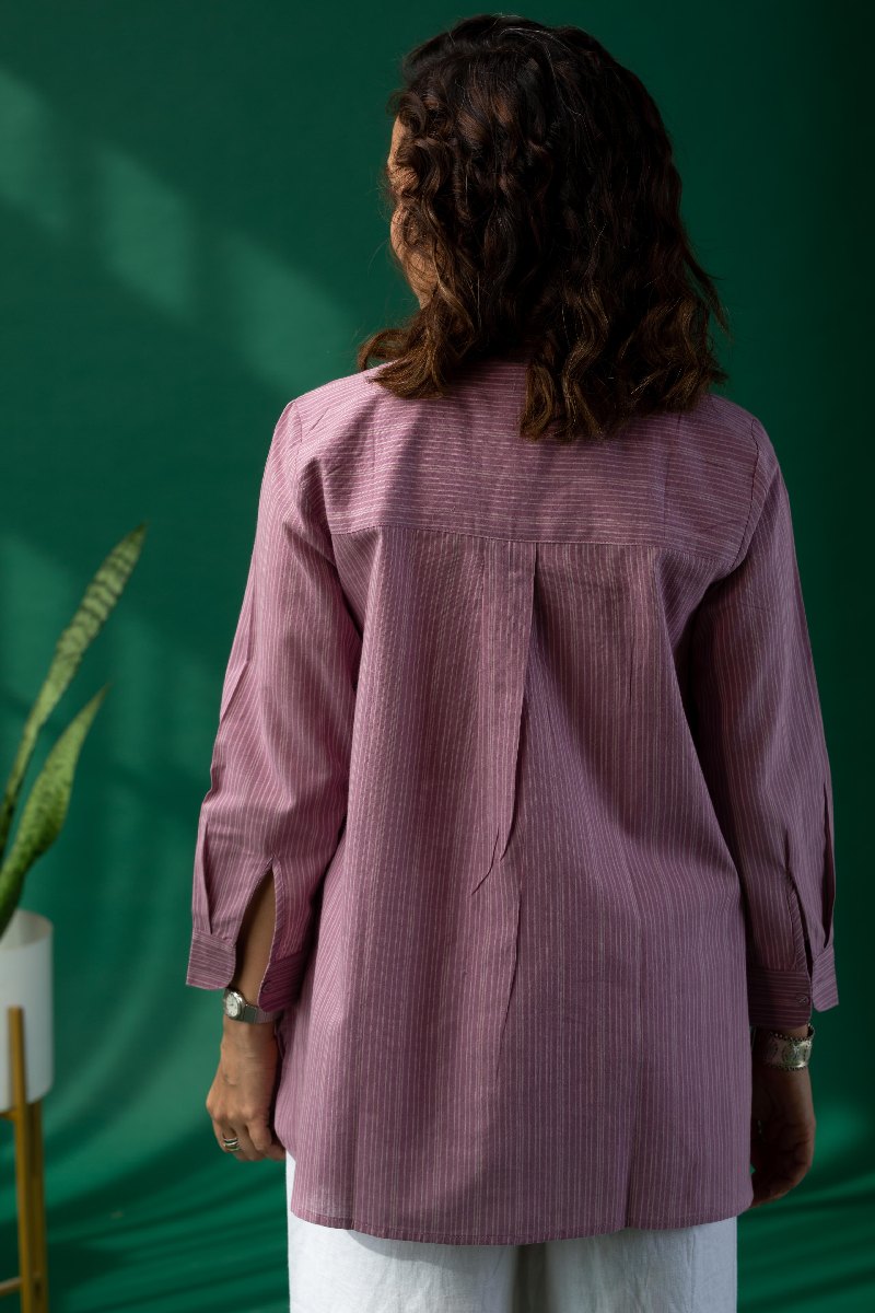 Image for Kusvaa Shk029 Brinda Handloom Cotton Short Kurti Sitting
