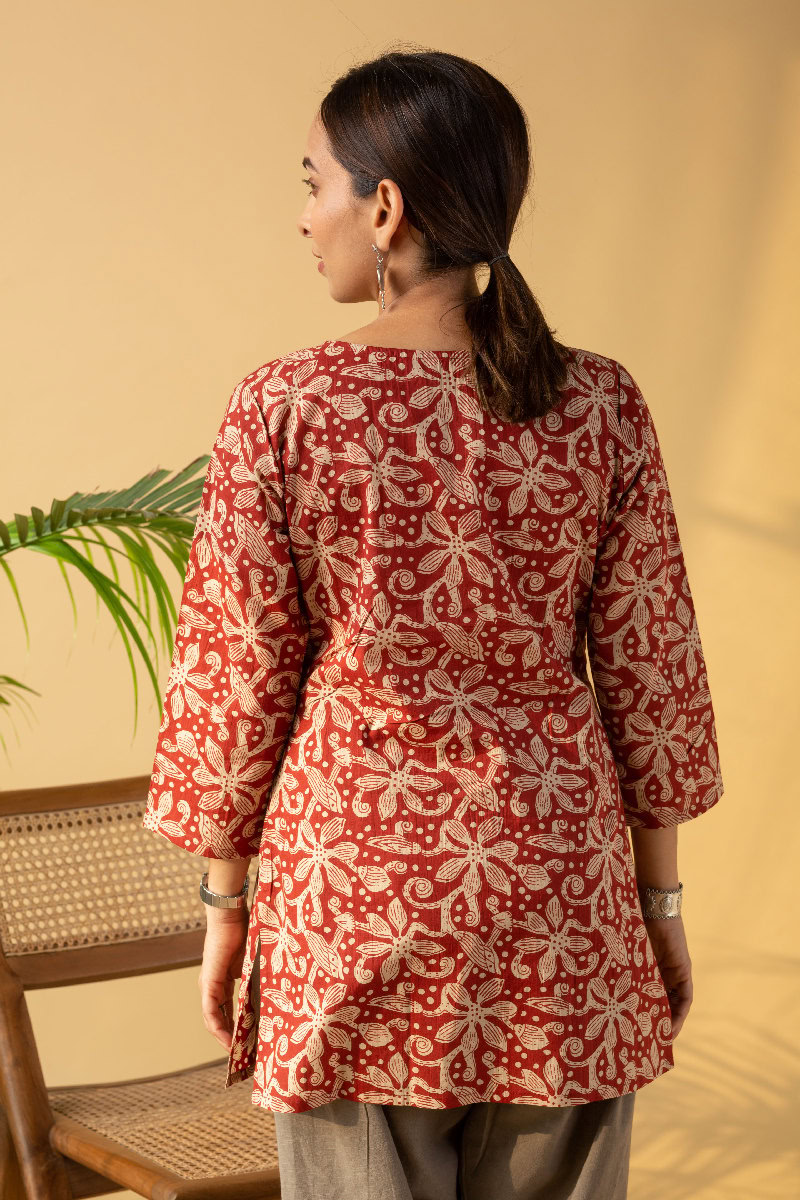 Image for Kusvaa Shk032 Laalima Cotton Short Kurti Closeup