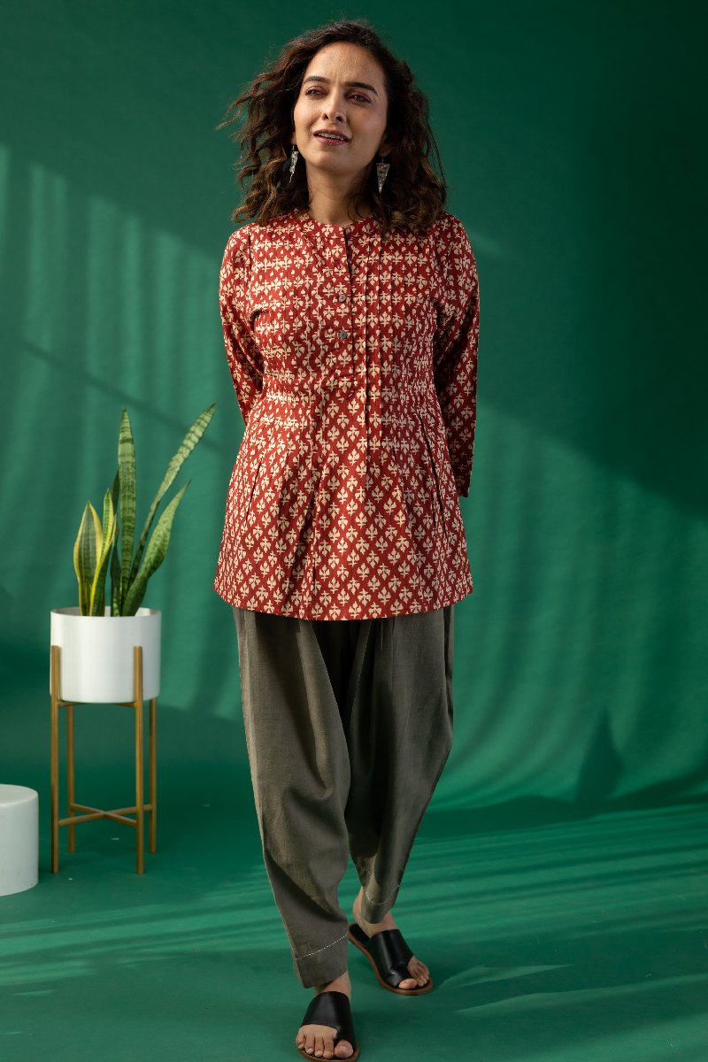 Image for Kusvaa Shk033 Devangi Cotton Short Kurti Closeup